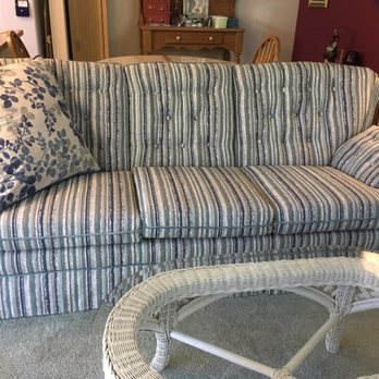 Leon Custom Upholstery - Furniture Reupholstery Near Me - Vallejo, California