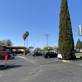 Pom & Olive - Parking lot. - Mediterranean Near Me - Costa Mesa, California