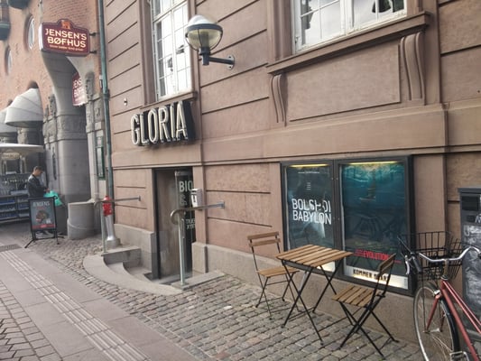 Gloria Biograf by null