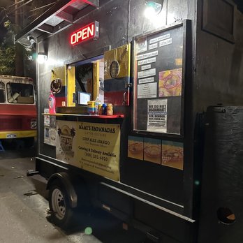 Mami's Empanadas - Food truck - Latin American Near Me - Honolulu, Hawaii