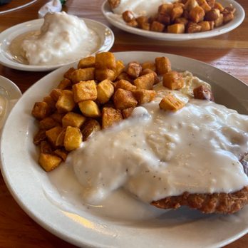 Pine Country Restaurant - Country Fried Steak & Eggs - Breakfast & Brunch Near Me - Williams, Arizona