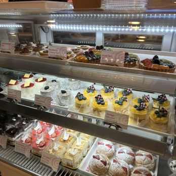 Sweet Hut Bakery & Cafe - Cafes Near Me - Doraville, Georgia Sweet Hut Bakery & Cafe - Cafes Near Me - Doraville, Georgia