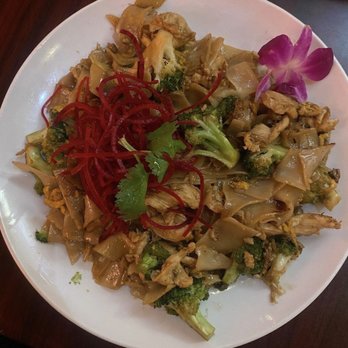 Aloy Thai Cuisine - D Pad See Eew - Thai Near Me - Boulder, Colorado Aloy Thai Cuisine - D Pad See Eew - Thai Near Me - Boulder, Colorado