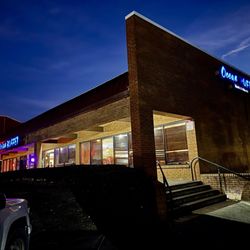 Ocean Buffet - Plenty of parking