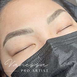 Brow Expressions Permanent Beauty - Pro Artist Vanessa-Perfectly microbladed brows.