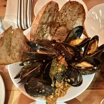 MIDA - SICILIAN MUSSELS - Italian Near Me - Boston, Massachusetts MIDA - SICILIAN MUSSELS - Italian Near Me - Boston, Massachusetts