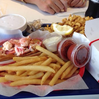 Bob's Clam Hut - Small lobster roll - Seafood Near Me - Kittery, Maine