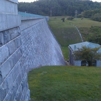 Wachusett Reservoir Dam - Hiking Near Me - Clinton, Massachusetts