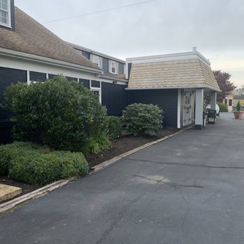 Abington Ale House - a driveway with bushes and shrubs - Bars Near Me - Abington, Massachusetts