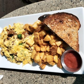 Lakeside Grill Estrella - Scramble - American Near Me - Goodyear, Arizona Lakeside Grill Estrella - Scramble - American Near Me - Goodyear, Arizona