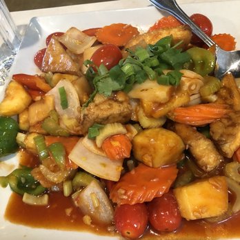 Araya's Place - Thai Near Me - Seattle, Washington