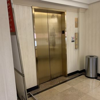 Dillard's - Dillard's elevator second floor orlando fl 2:10 pm January 13 2024 - Department Stores Near Me - Orlando, Florida