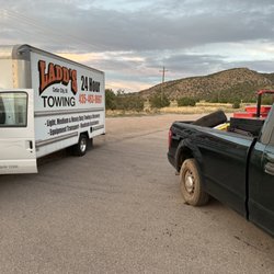 Ladd's Towing
