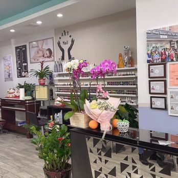 Cool Salon and Nail Spa - Hair Stylists Near Me - Brooklyn, New York