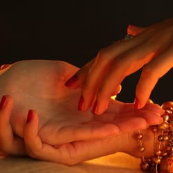 Dorina's Psychic Readings - Palm Reading