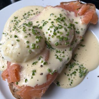 Propeller - Eggs Royal - Bars Near Me - Vienna, 9