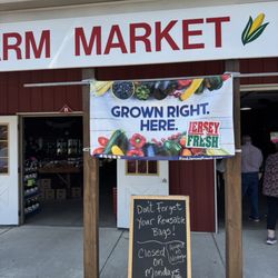 Hunter's Farm & Market