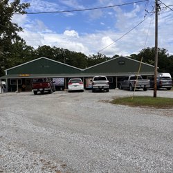 Reed's Cabins - Tackle/Fly shop