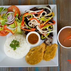 Kolo Restaurant & Lounge - Goat with Rice & Beans