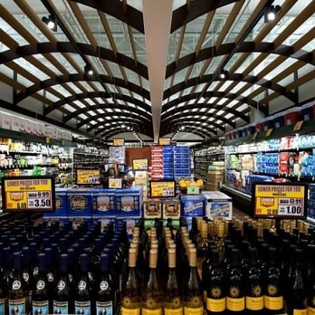 Harris Teeter - Wine & beer section - Grocery Near Me - Virginia Beach, Virginia
