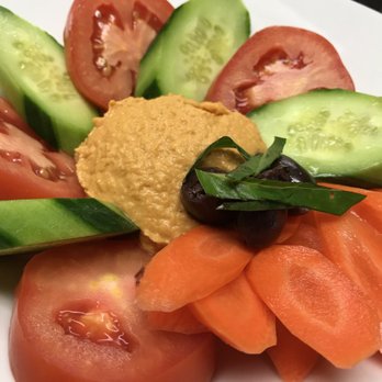 Reds Wine Bar - Hummus and veggies - Wine Bars Near Me - Kent, Washington