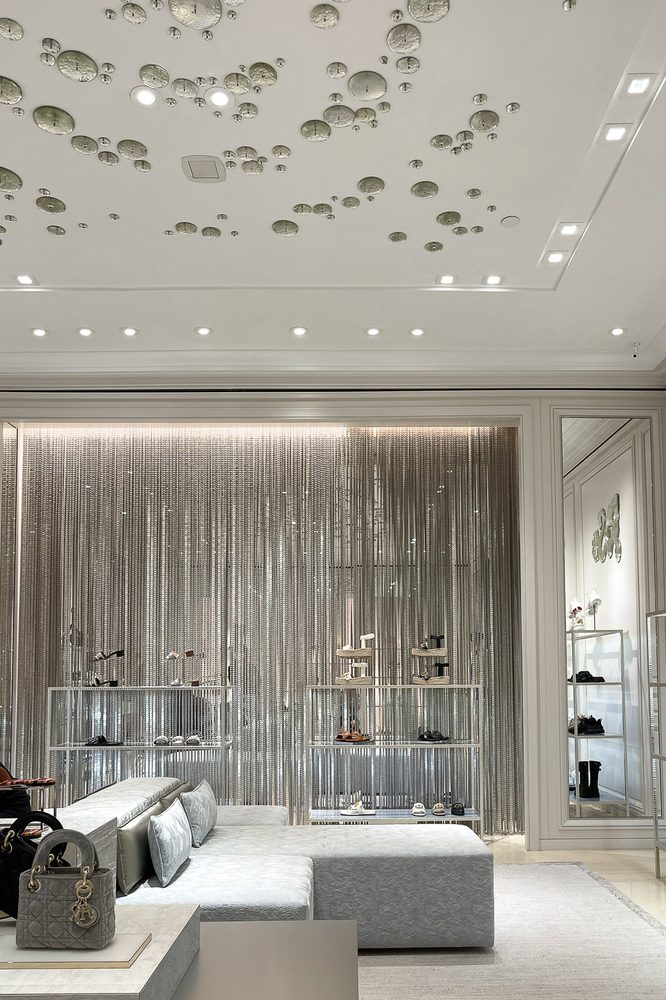 CHRISTIAN DIOR Updated August 2024 81 Photos & 42 Reviews 2181