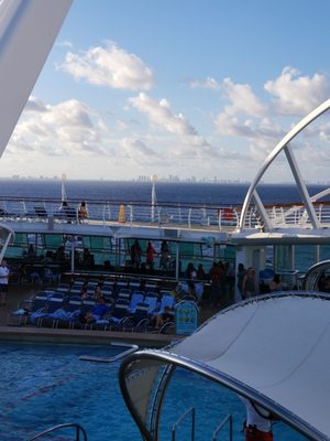 Royal Caribbean Group by null