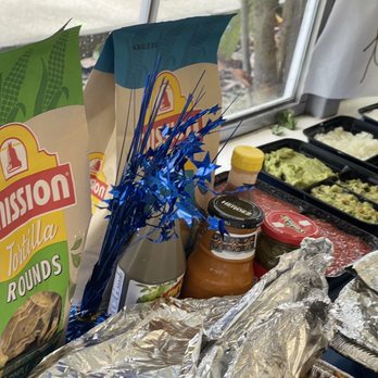 Baby With The Plates - The taco bar ! - Caterers Near Me Baby With The Plates - The taco bar ! - Caterers Near Me