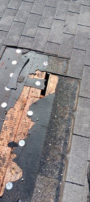 Deras Roofing & Remodelacio