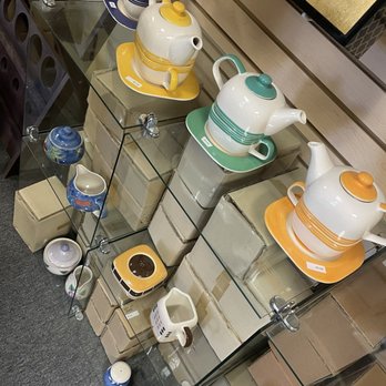 Mountain Woods Liquidation Outlet - Multiple tea pots and service items $2-$6 - Home Decor Near Me - Valencia, California Mountain Woods Liquidation Outlet - Multiple tea pots and service items $2-$6 - Home Decor Near Me - Valencia, California