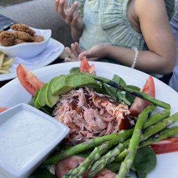 Five Ten Bistro - Bars Near Me - Merced, California