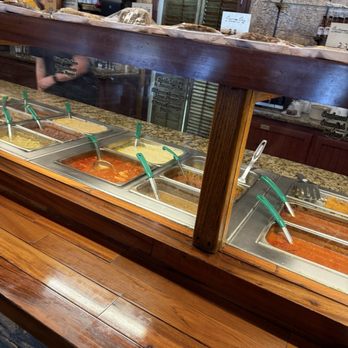 Uncle Mick's Cajun Cafe - Hot Hold Table - Cajun/Creole Near Me - Prattville, Alabama