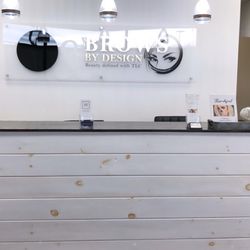 Vanidosa Beauty - Front desk