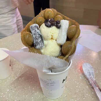 Meet Fresh - Matcha Deluxe Waffle (~$10) - Desserts Near Me - San Mateo, California Meet Fresh - Matcha Deluxe Waffle (~$10) - Desserts Near Me - San Mateo, California