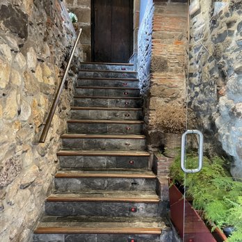 Mina - Entrance - Basque Near Me - Bilbao, BI