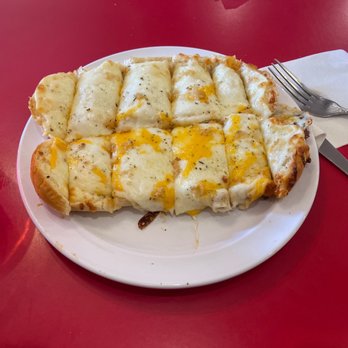 Pogo's Pizza - Cheesy garlic bread - Pizza Near Me - Kelseyville, California