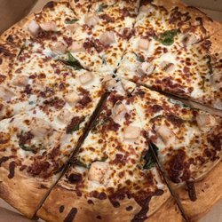 Geno's Pizzeria - Build your own   Chicken bacon spinach