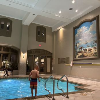 Embassy Suites by Hilton Milpitas Silicon Valley - Pool - Hotels Near Me - Milpitas, California
