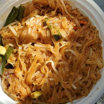 Five Stars Thai Restaurant - Vegetable pad thai - Thai Near Me - Union City, New Jersey
