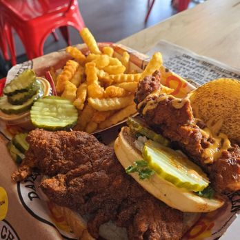 Dave's Hot Chicken - Chicken Shop Near Me - Rochester, New York