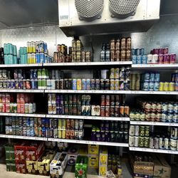 Village Commons Market - Nice beer selection