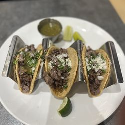 The Hive Sports Bar & Grill - Carne Asada Tacos