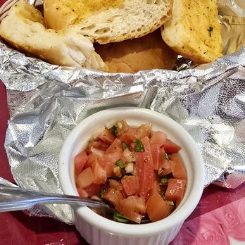 Salvatore Italian Restaurant - Garlic Bread and Bruschetta - Pizza Near Me - Montebello, California