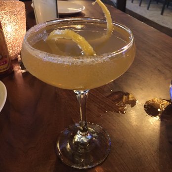 Central Bar + Restaurant - Bellini Royale - American Near Me - Bellevue, Washington