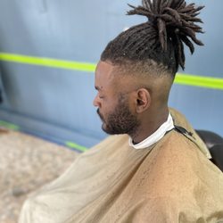Fades & Arches Barber Shop - Bald Fade haircut dine at Fades & Arches Barbershop columbia SC