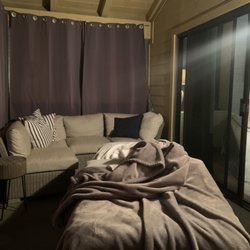 Mazurski Massage - Mobile Massage in Huntington Beach, CA. 60 minute Swedish massage to help soothe an achey shoulder and to induce sleepiness!