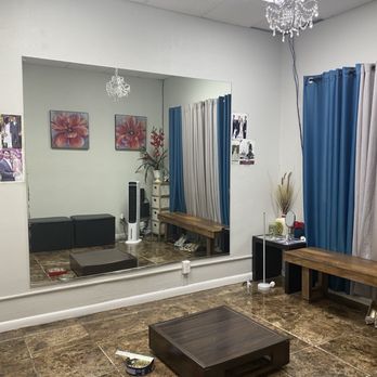 Minh's Master Tailor & Alterations - Fitting room - Sewing & Alterations Near Me - Orlando, Florida