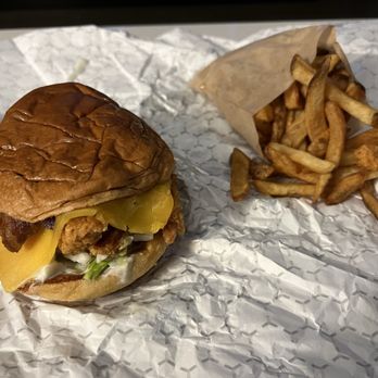 Do-Rite Donuts & Chicken - Donuts Near Me - Chicago, Illinois