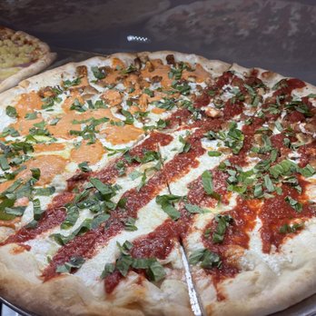 Ray's Pizza Bar - a pizza on a pan - Pizza Near Me - New York, New York Ray's Pizza Bar - a pizza on a pan - Pizza Near Me - New York, New York