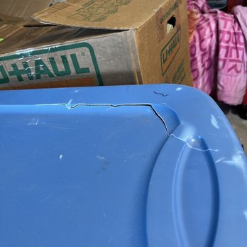 Zippboxx - Broken bin - Self Storage Near Me - Hauppauge, New York Zippboxx - Broken bin - Self Storage Near Me - Hauppauge, New York